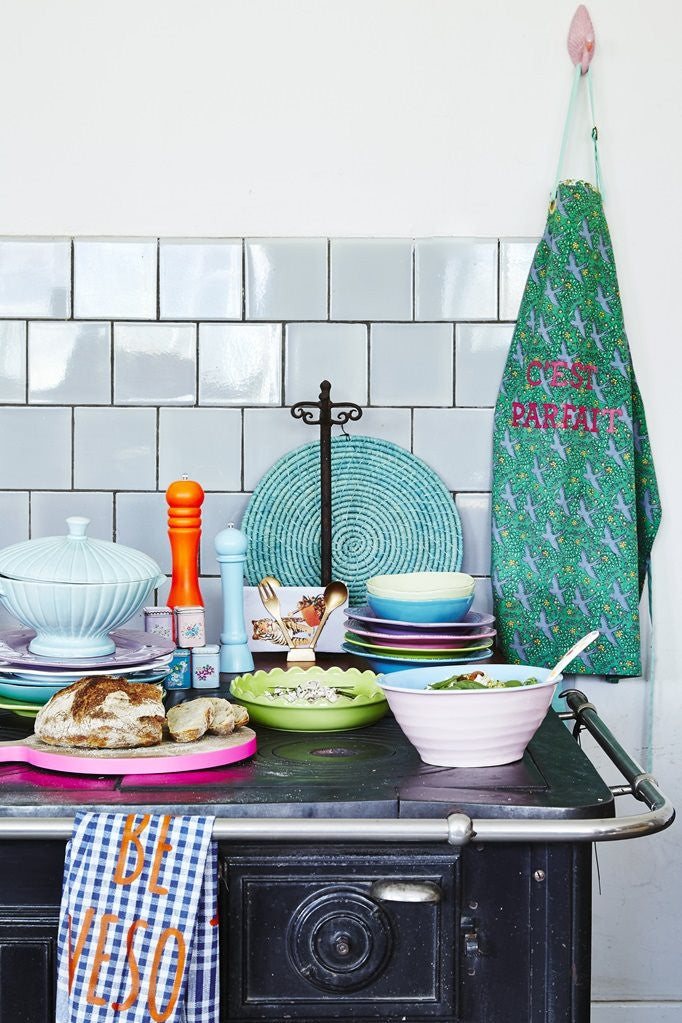 Cutting board with pink border