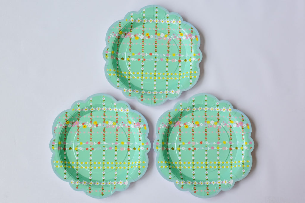 Flower Shaped Paper Plates