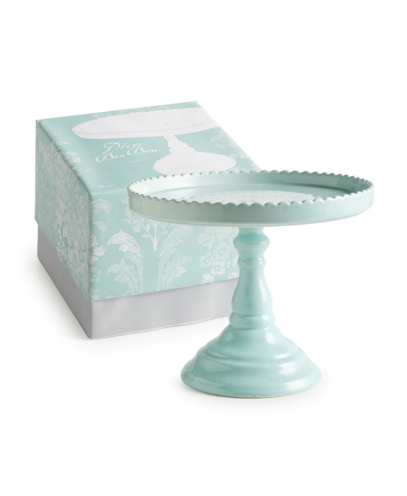 Porcelain Scalloped Round Cake Stand