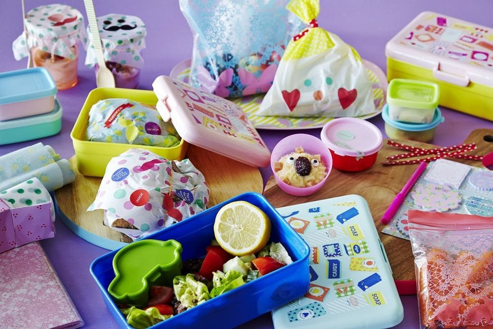 car shaped food and snack container for kids lunches
