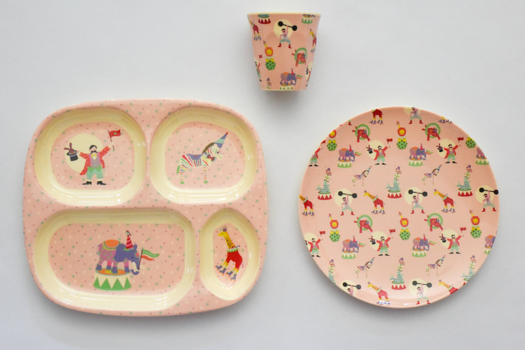 Circus Place Setting Set in Pink