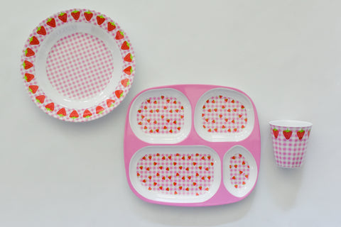 Gingham and Strawberry Place Setting Set